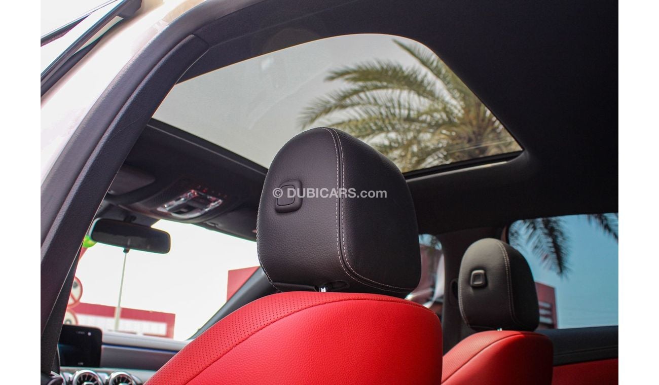 Mercedes-Benz A 35 AMG Premium + MERCEDES-BENZ A35 AMG