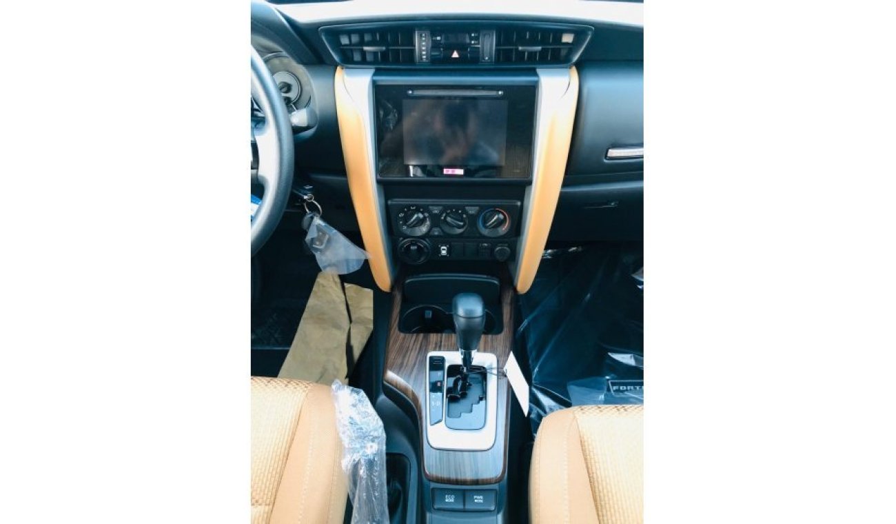 تويوتا فورتونر 2.7L PETROL - DVD - REAR CAMERA - REAR & FRONT SENSOR - CHROME PACKAGE