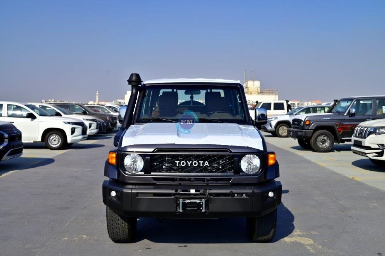 Toyota Land Cruiser Pick Up 79 Double Cab 2.8L Diesel Automatic (Full Option)