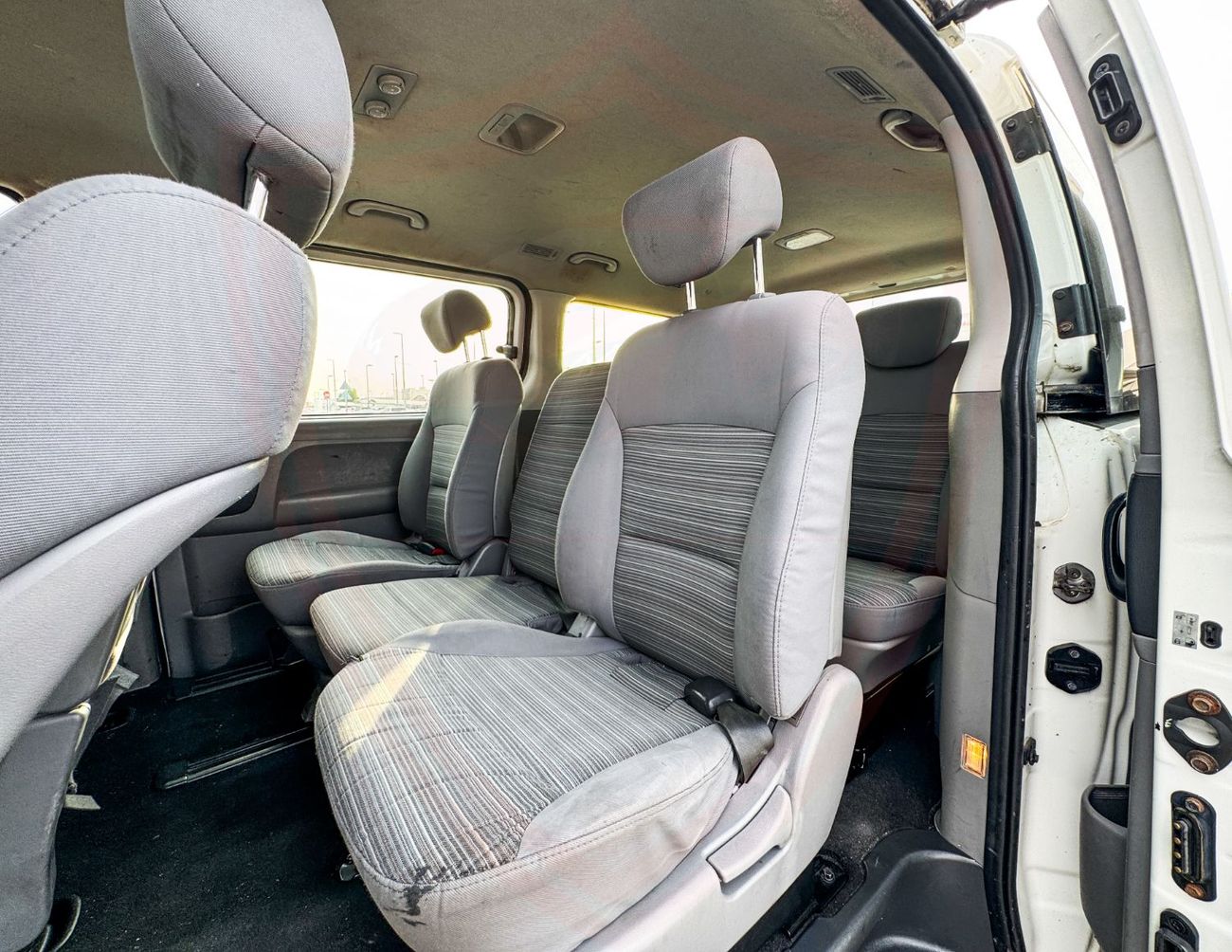 Hyundai H-1 Hyundai H1 | 2.4 L | 2019 | GCC | Accident-Free | In Excellent Condition | 974 P.M