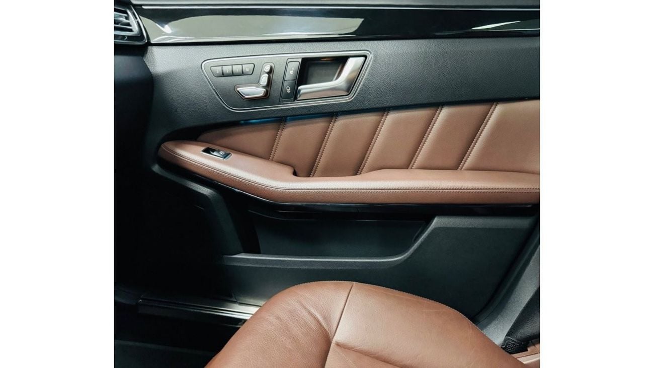 Mercedes-Benz E300 Elegance GCC .. AMG .. V6 .. Perfect Condition .. Panoramic