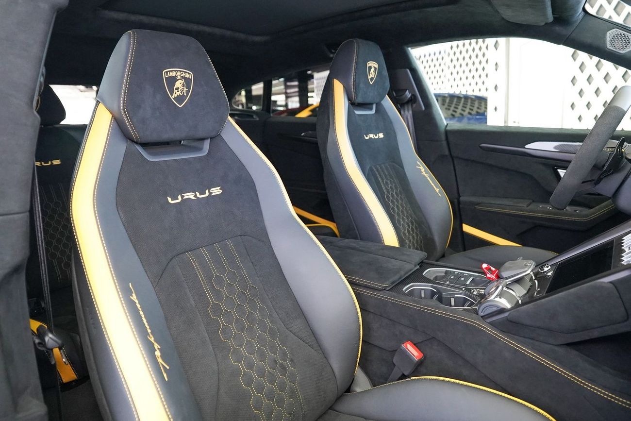 لامبورغيني اوروس 4.0T V8 Performante