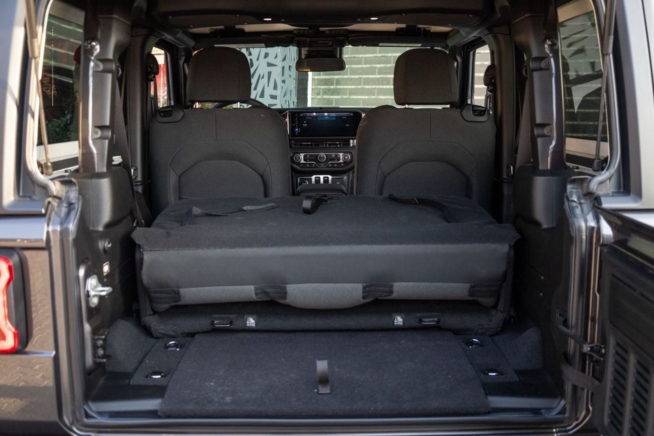 Jeep Wrangler Jeep Wrangler Sport (LOW MILEAGE) 2025 GCC | Agency Warranty | Service Contract