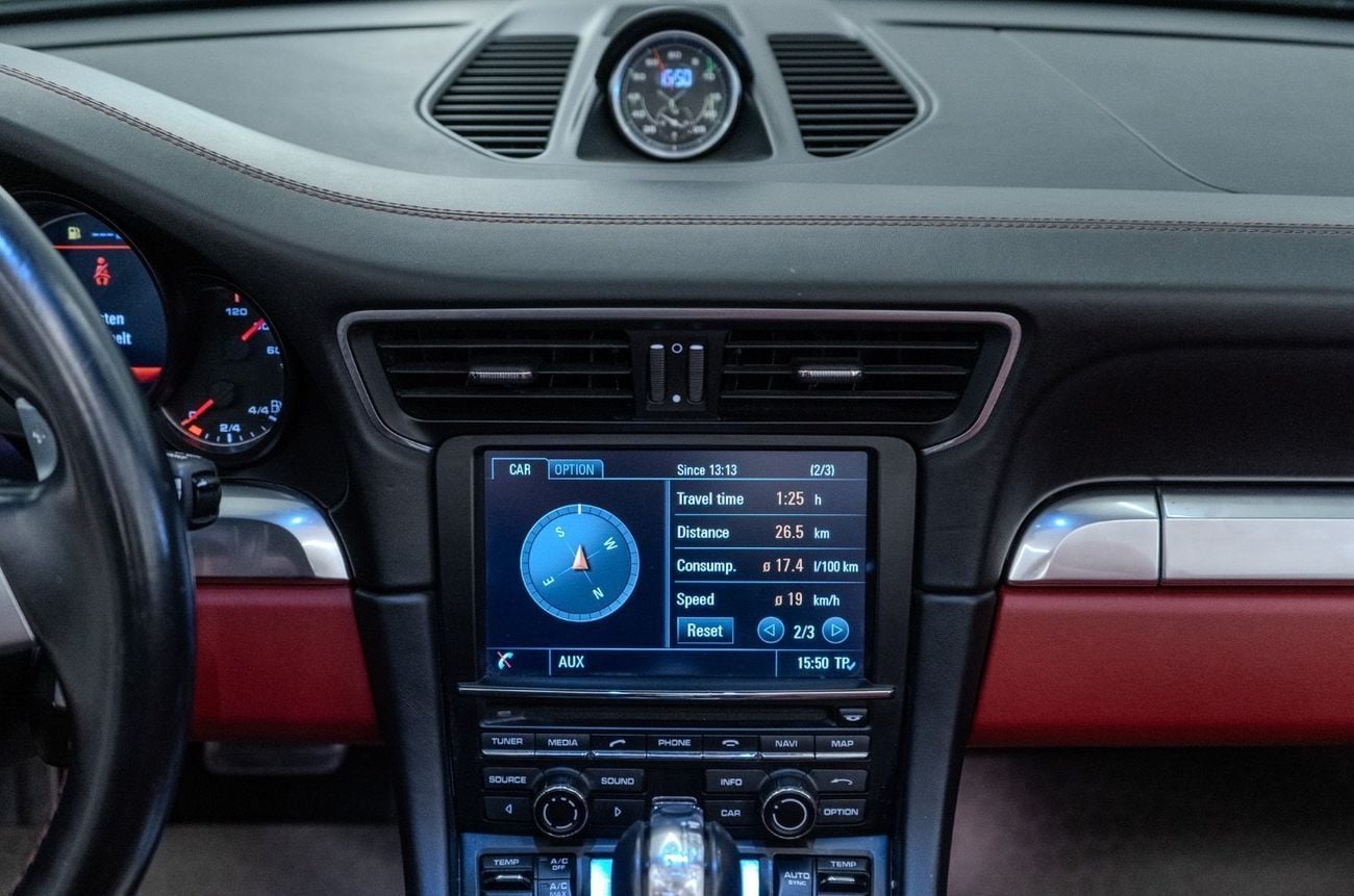 Porsche 911 Turbo 3.8L (520 HP) Convertible 2015 Porsche 911 Turbo Convertible, Fully Loaded, Excellent Conditio