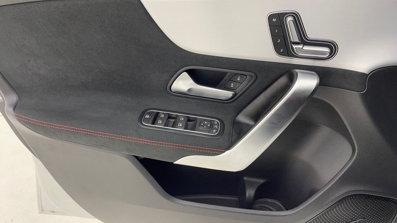 Mercedes-Benz A 200 AMG PREMIUM 1.3 | Zero Down Payment | Home Test Drive