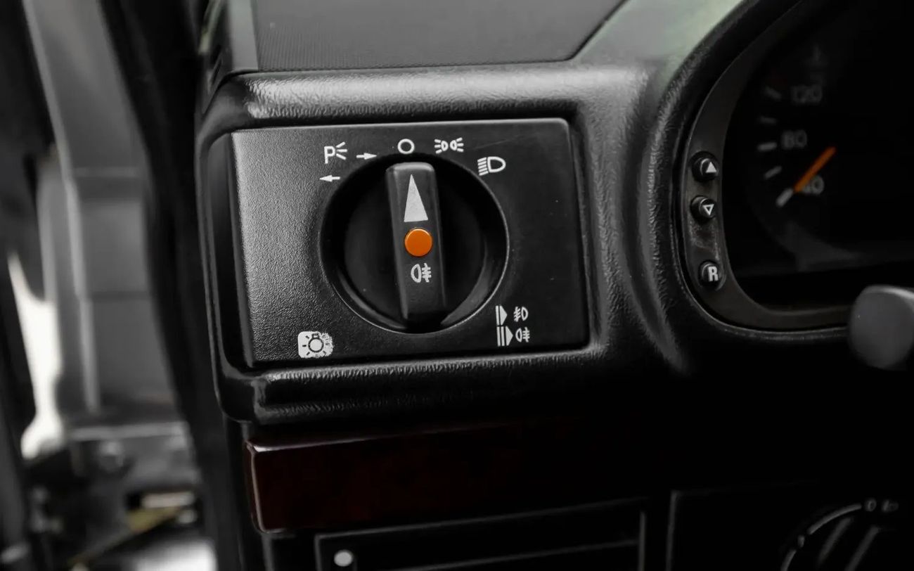 Mercedes-Benz G 320 - Japanese Spec