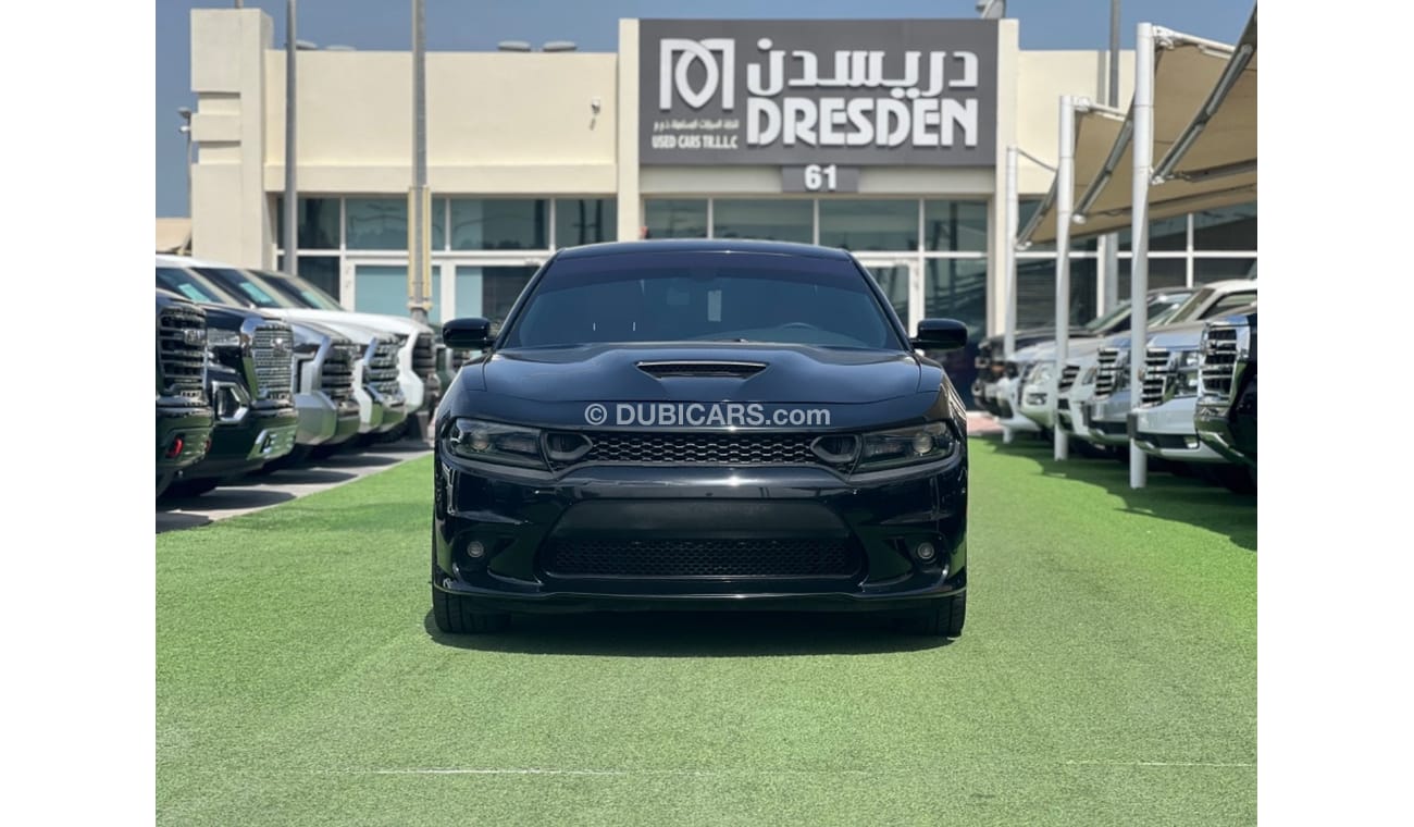 Dodge Challenger Dodge Charger SXT+ /2018 / USA