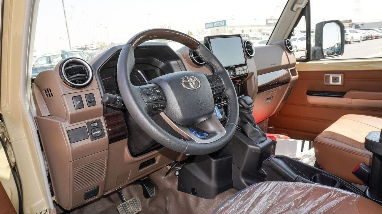 تويوتا لاند كروزر بيك آب Std 4.0L Single Cab Utility 4WD