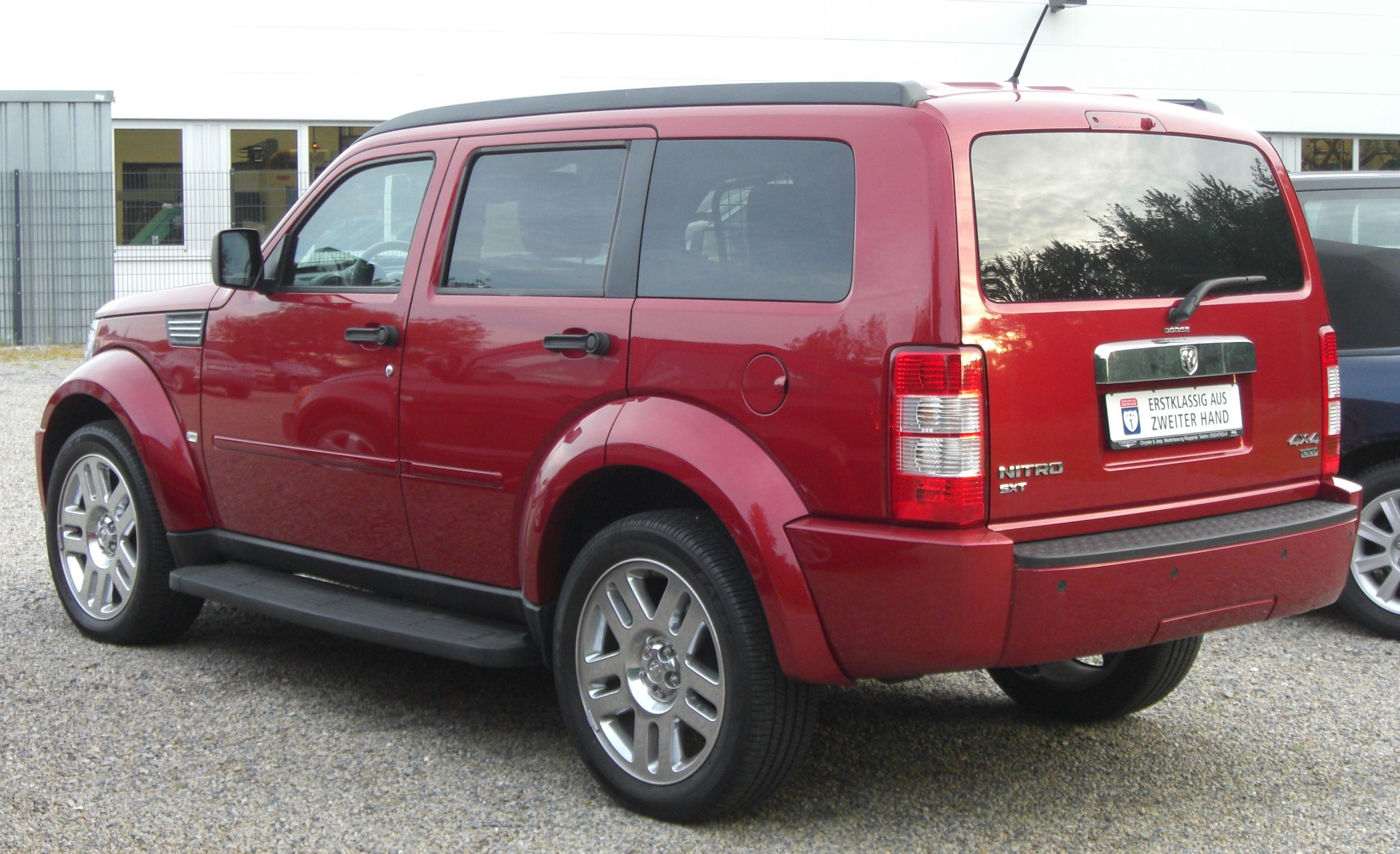 دودج نايترو exterior - Rear Right Angled