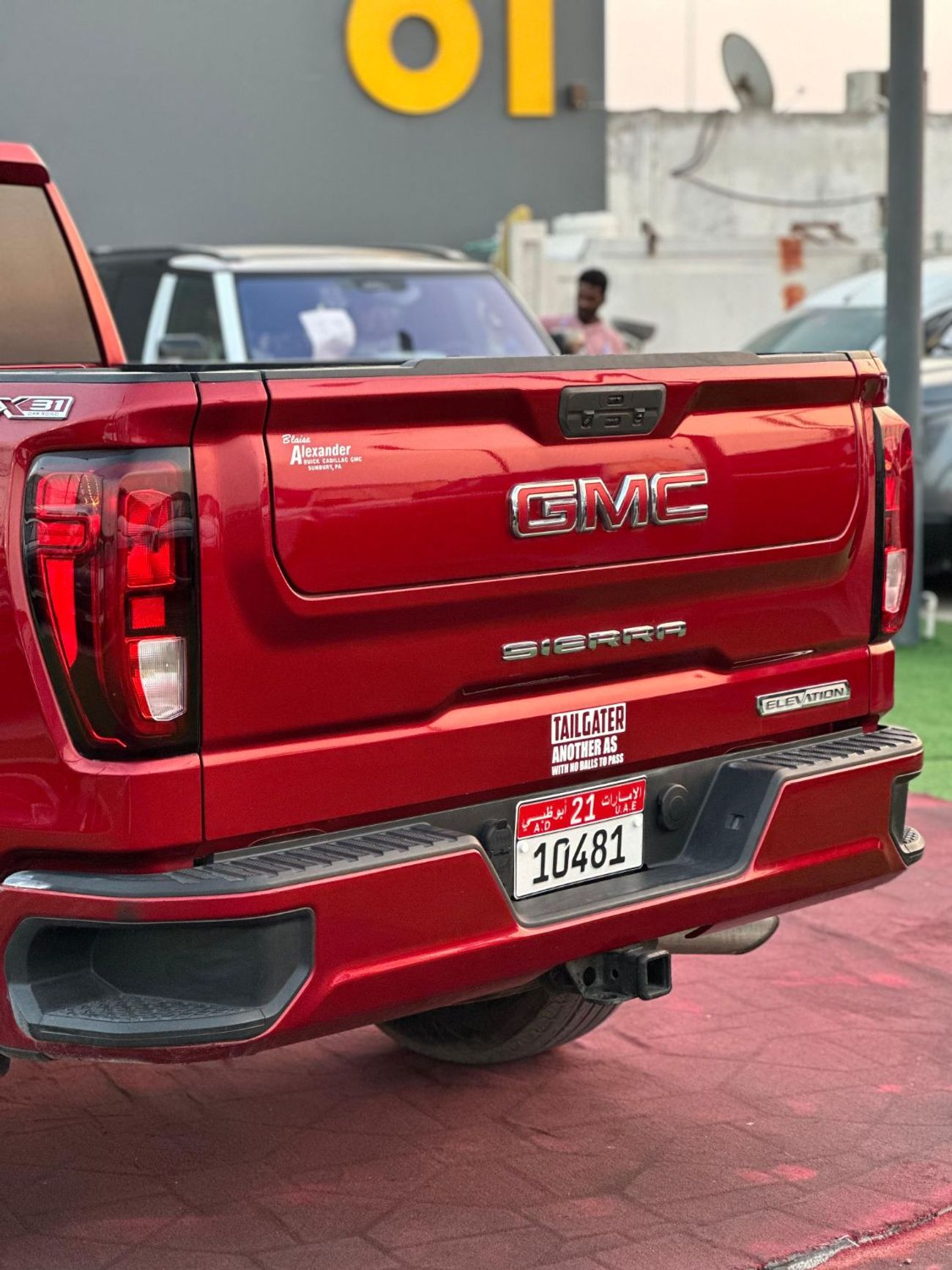 GMC Sierra 2.7T SLE Crew Cab (FWD)