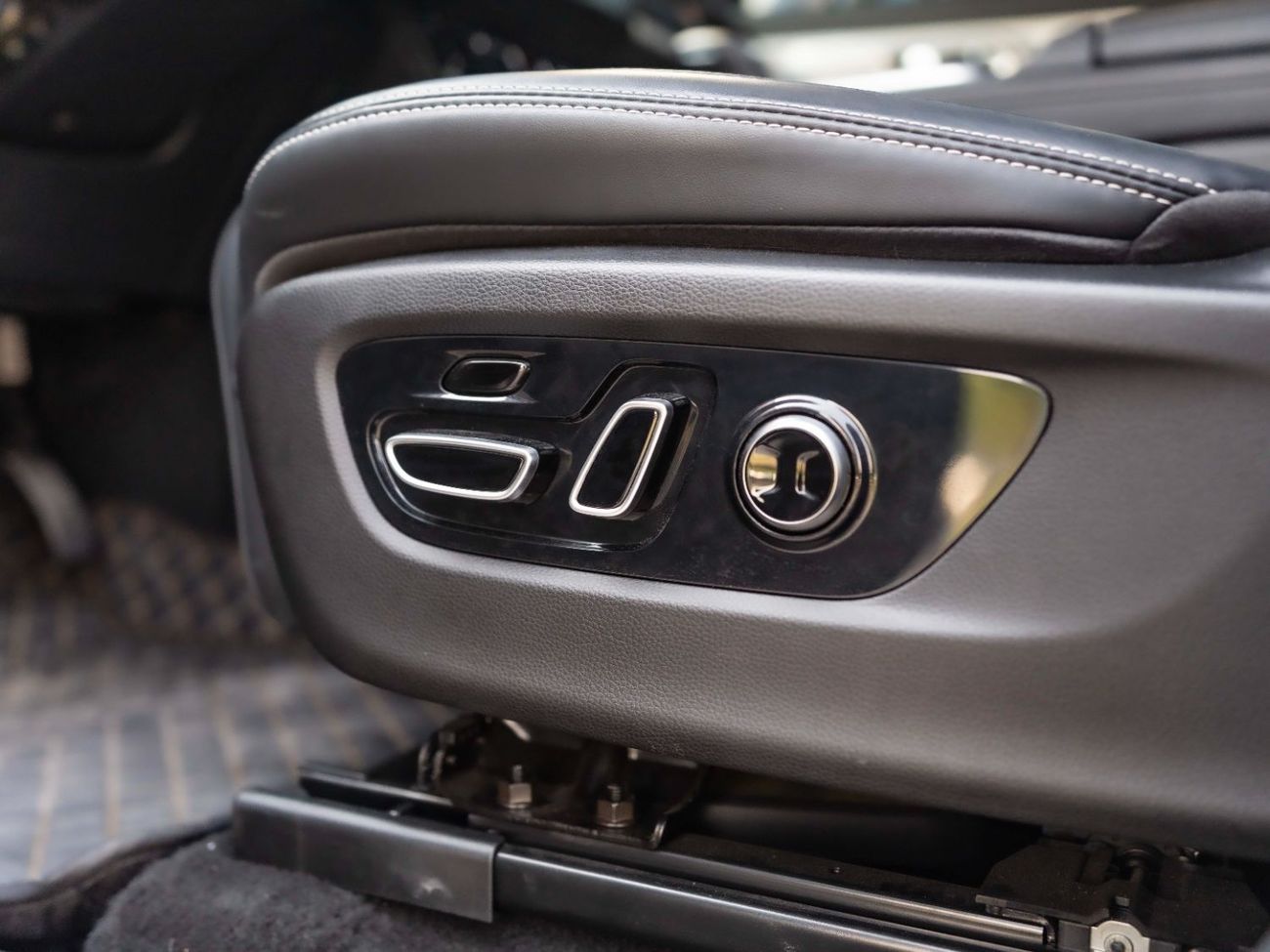 جي إي سي GS 8 2.0T GX (4WD)