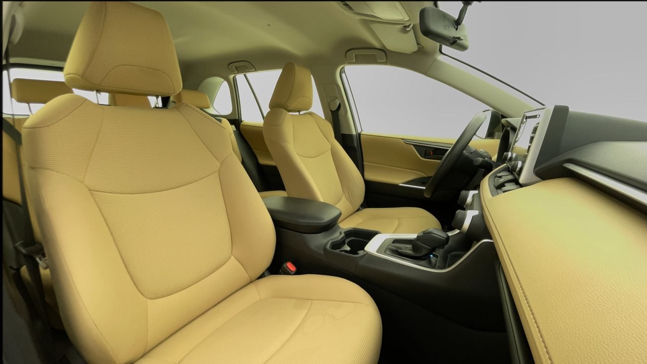 تويوتا راف ٤ EX 2.5 | بدون دفعة مقدمة | اختبار القيادة في المنزل