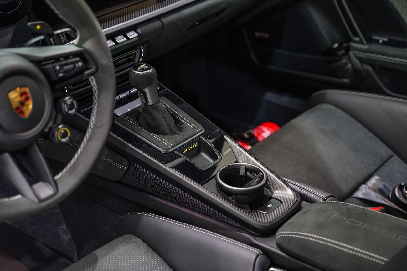 بورش 911 GT3 RS 4.0L (520 HP) Coupe Weissach Pack, Full Carbon, Ceramic Brakes, Dealer Warranty Till 23/02/20