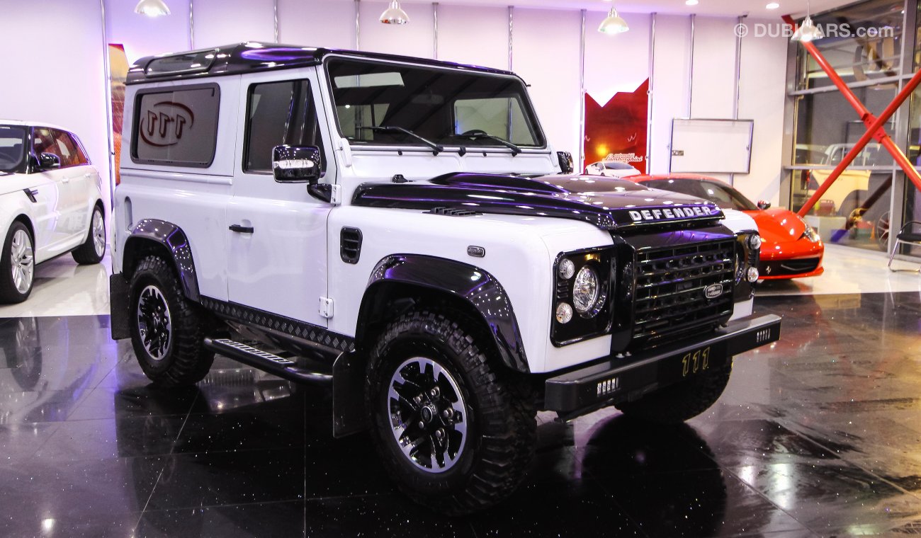 Land Rover Defender