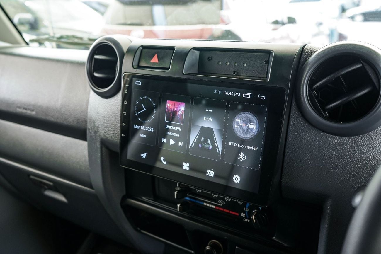 Toyota Land Cruiser Pick Up The Toyota Land Cruiser Pickup (specifically the 70 Series/LC79) is a legendary, heavy-duty 4x4, ren