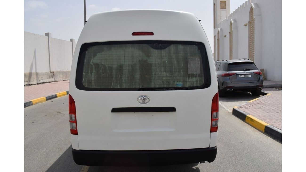 Toyota Hiace GL - High Roof LWB Toyota Hiace Highroof Chiller, Model:2016. Excellent condition