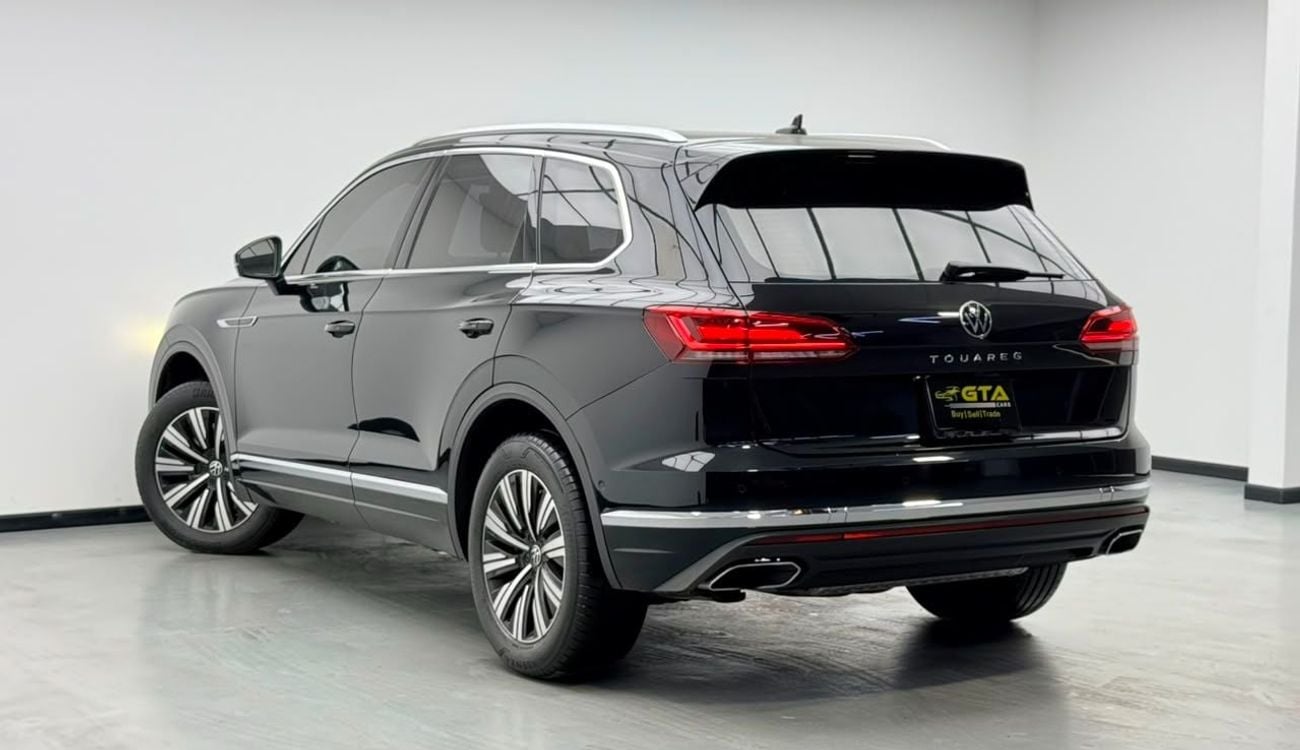 Volkswagen Touareg 2023 Volkswagen Touareg Atmosphere Plus, 2029 VW Warranty + Service Pack, Low Km, Fully Loaded, GCC