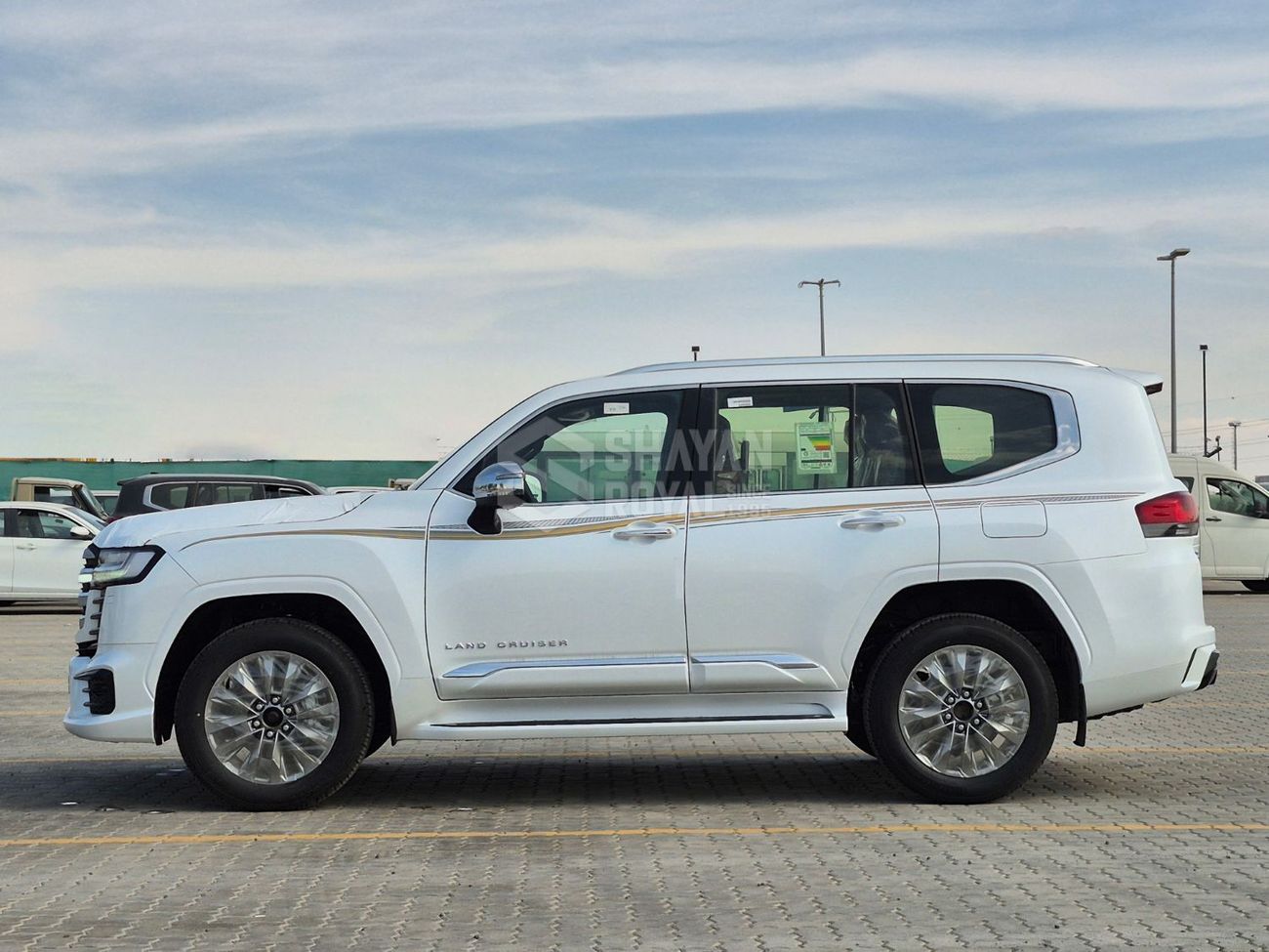 تويوتا لاند كروزر LC300 3.5L TWIN TURBO VXR FULL OPTION PETROL V6 AT 7S 2026MY