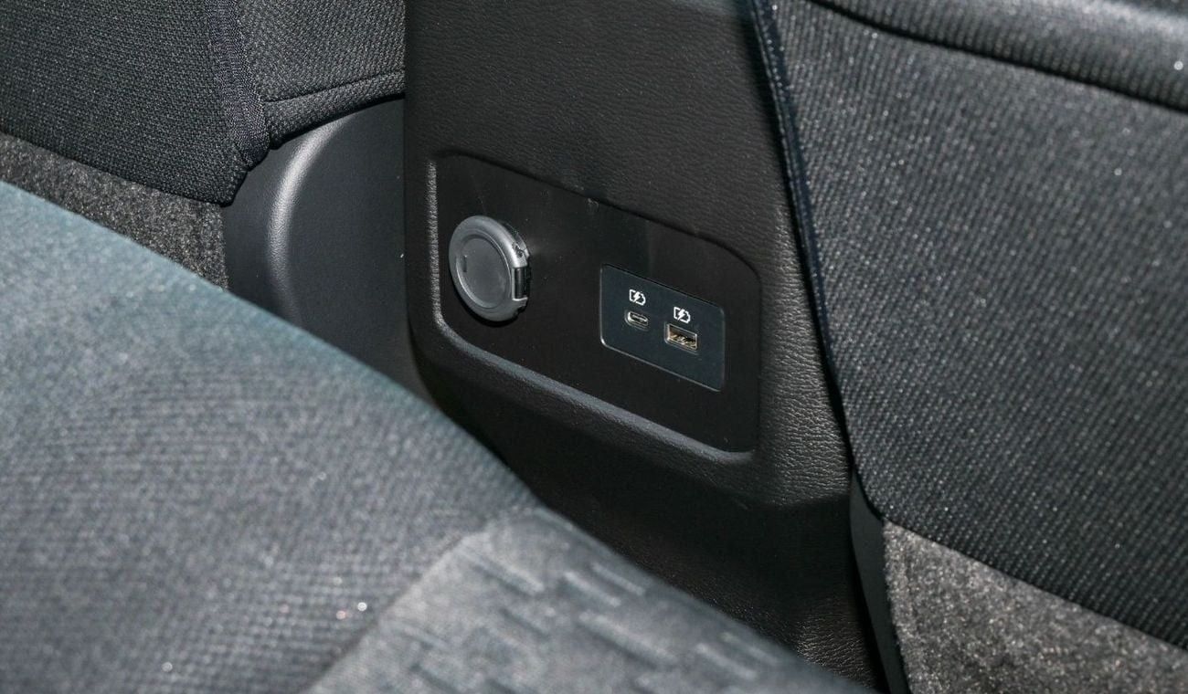 Mitsubishi L200 Brand New Mitsubishi L200 For Export 2024 2.5L Diesel GLX Grey/Black | A/T | Euro 4 | 4WD | L200-GLX