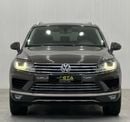 Volkswagen Touareg 2016 Volkswagen Touareg, Service History, Excellent Condition, GCC