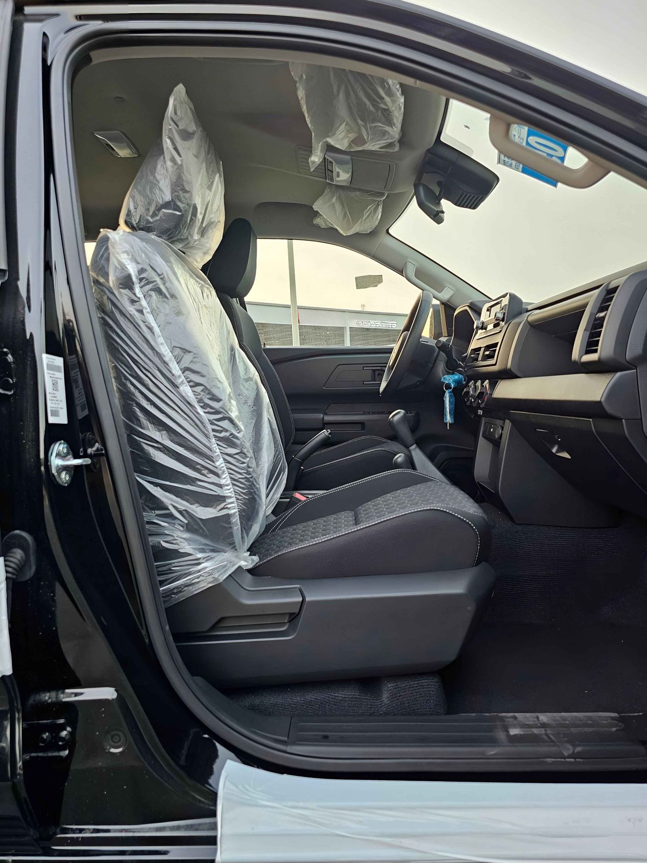 Mitsubishi L200 GLX 2.4L PETROL / MT / HIGH OPTION / CODE#68025