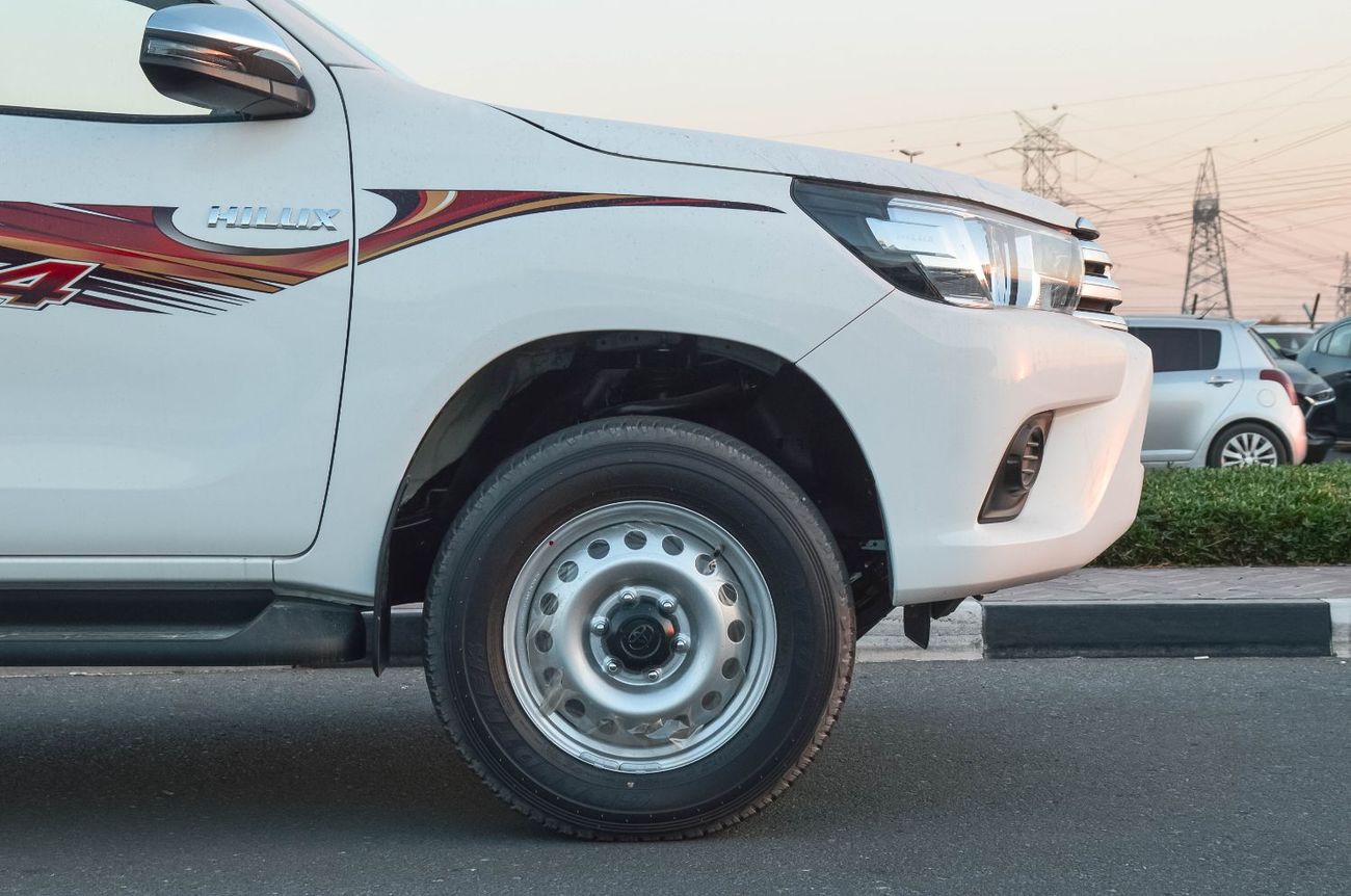 تويوتا هيلوكس TOYOTA HILUX 2.7L 4WD PETROL MT SC PICKUP 2026