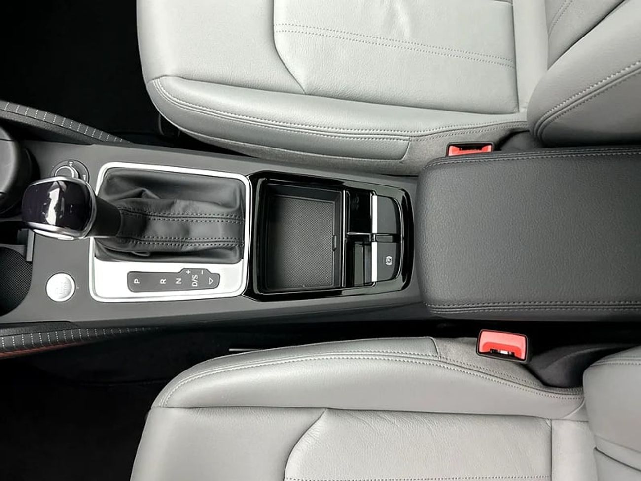 Audi Q2 Advanced 35 TFSI 150hp Black Package (Ref# 073216)