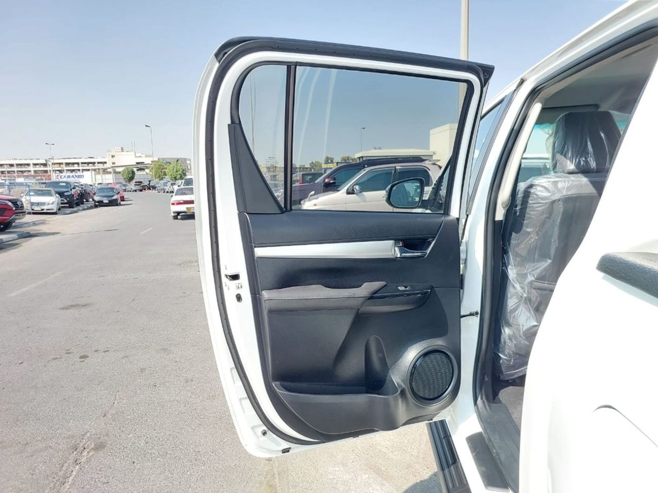 Toyota Hilux TOYOTA HILUX PICKUP RHD 2021 MODEL 2.8 L DIESEL  AUTOMATIC(PM34867)