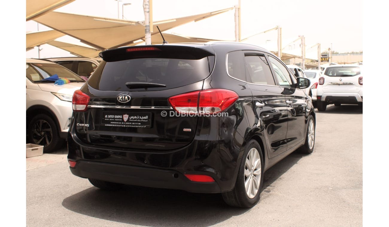 Kia Carens EX KIA CARENS - 2016 - MID OPTION - ENGINE 1600 CC - GCC - PERFECT CONDITION INSIDE OUT