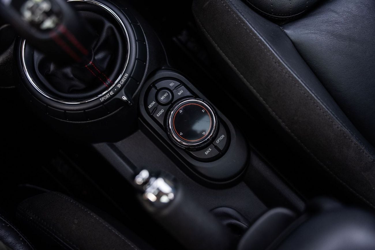 ميني كوبر إس GCC Specs 2014  Low Mileage Perfect Condition 2.0L Turbo 4 Cylinders