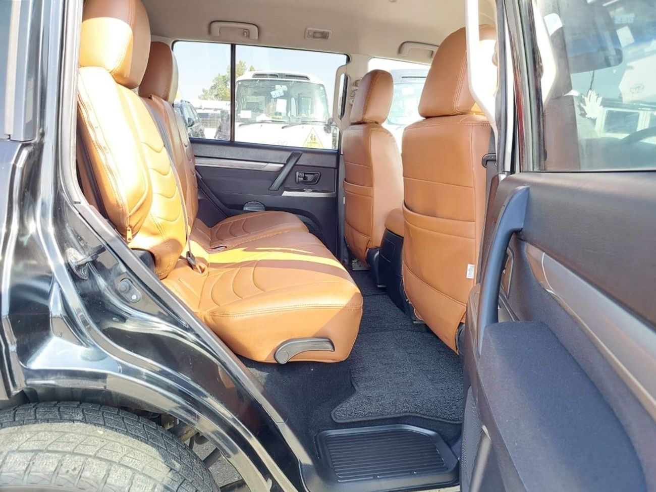 Mitsubishi Pajero MITSUBISHI PAJERO SUV RHD 2012 MODEL 3.2 L DIESEL AUTOMATIC(PM01015)