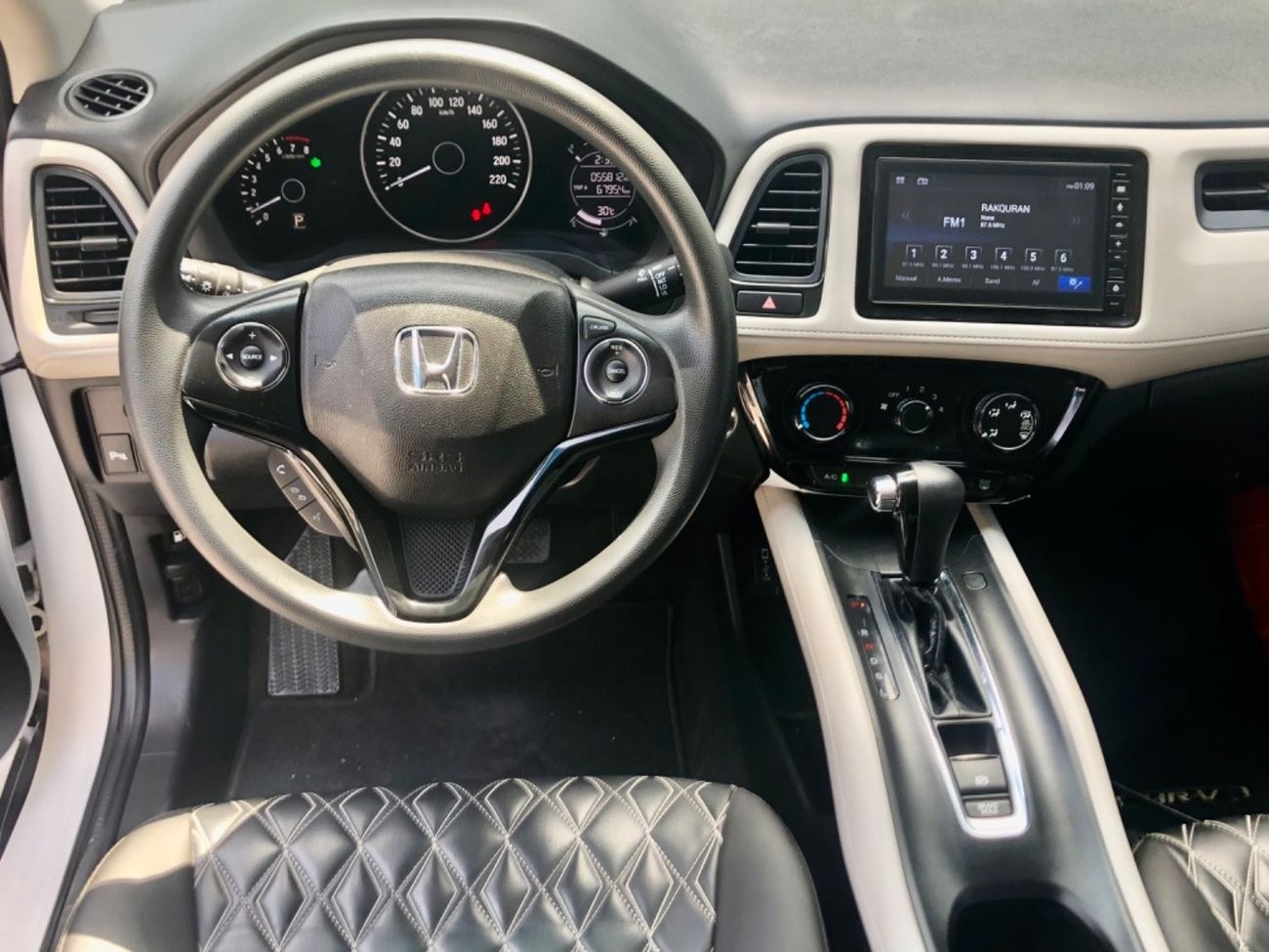 Honda HRV EX Honda HR-V 2021 GCC Specs ، 1.8L ,LOW MILEAGE , GOOD CONDITIO