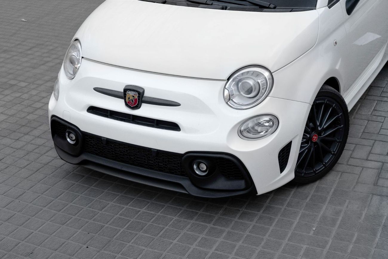 أبارث 695 Turismo Cabrio | 1,567 P.M | 0% Downpayment | Spectacular Condition!