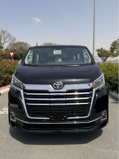 تويوتا جرافينا TOYOTA GRANVIA 3.5L PREMIUM 2024 MODEL