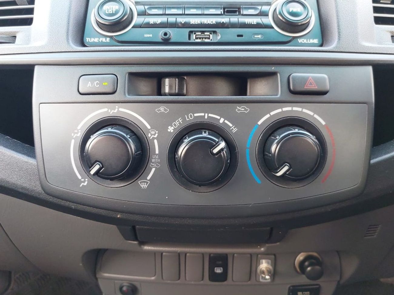 تويوتا هيلوكس TOYOTA HILUX VIGO PICK UP RHD 2012 MODEL 3.0 L DIESEL AUTOMATIC(PM66119)