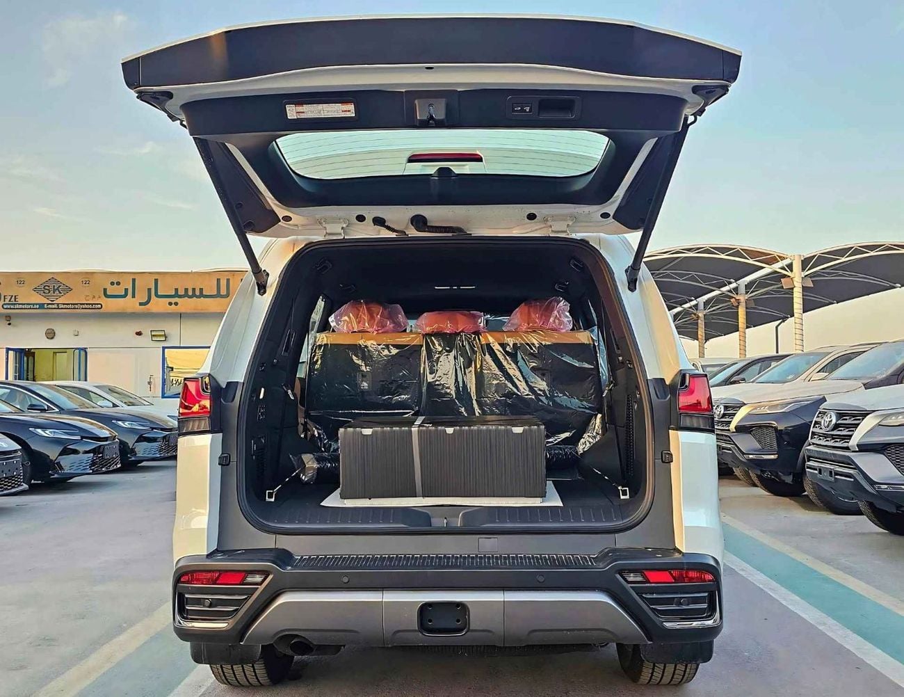 لكزس LX 500 LX500D TURBO SPORTS /3.3L V6 DIESEL /POWER SEATS & 360*CAM / SUNROOF / FULL OPTION (CODE # 69060)