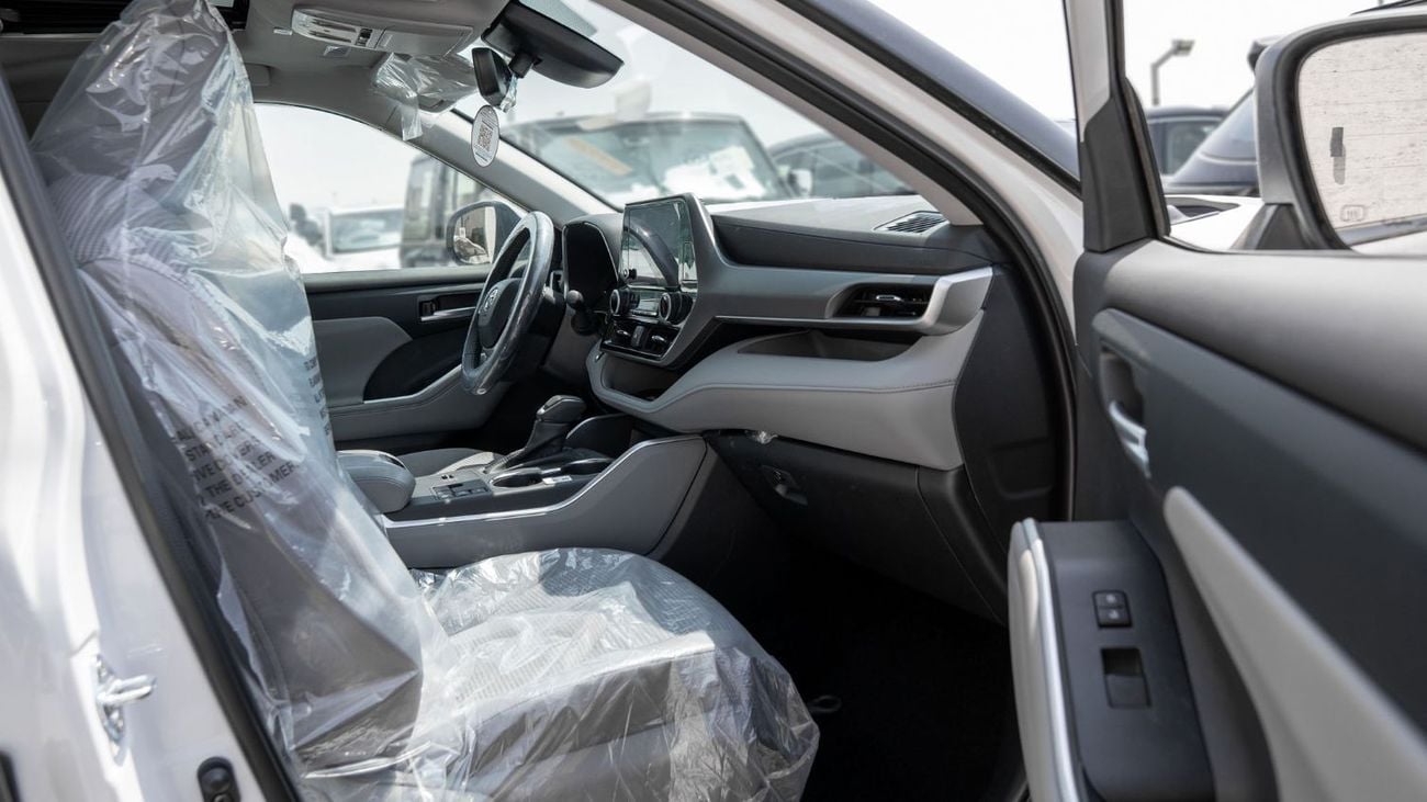 Toyota Highlander 2025 Toyota Highlander GLE 2.5 AT Hybrid (White)