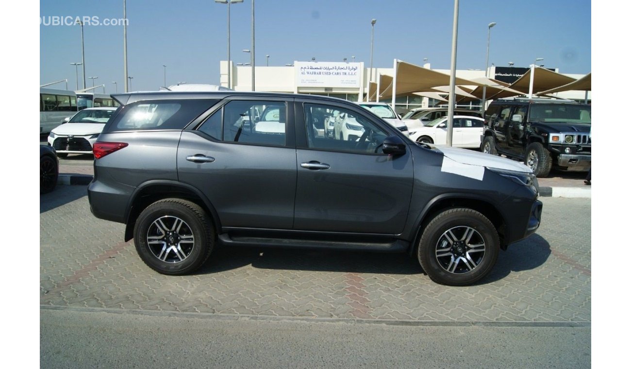 تويوتا فورتونر 2.7L Petrol 4WD Auto