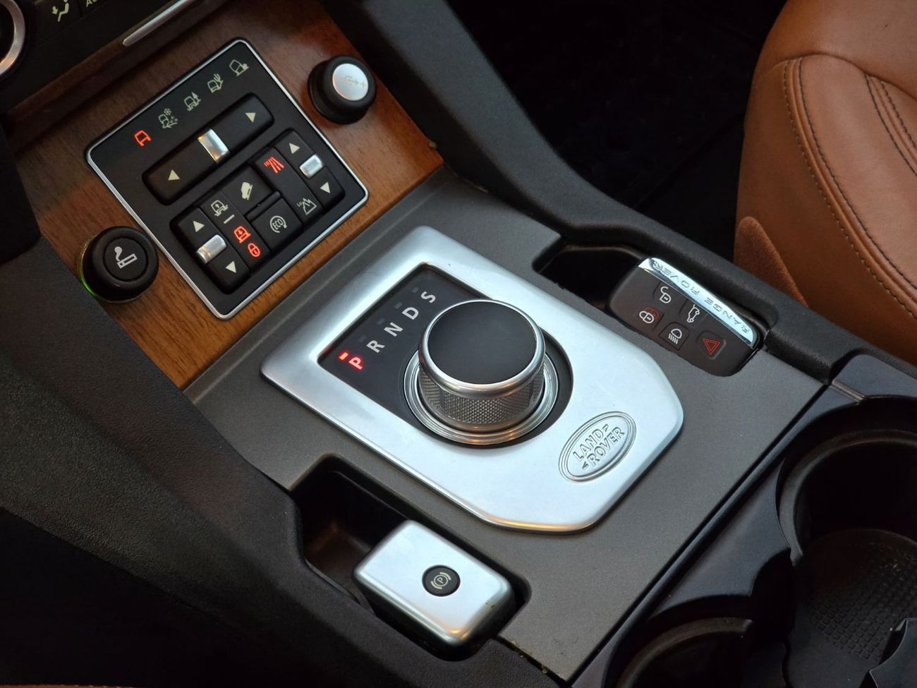 Land Rover Discovery LAND ROVER LR4 2016 GCC ORGINAL PAINT // GOOD CONDITION