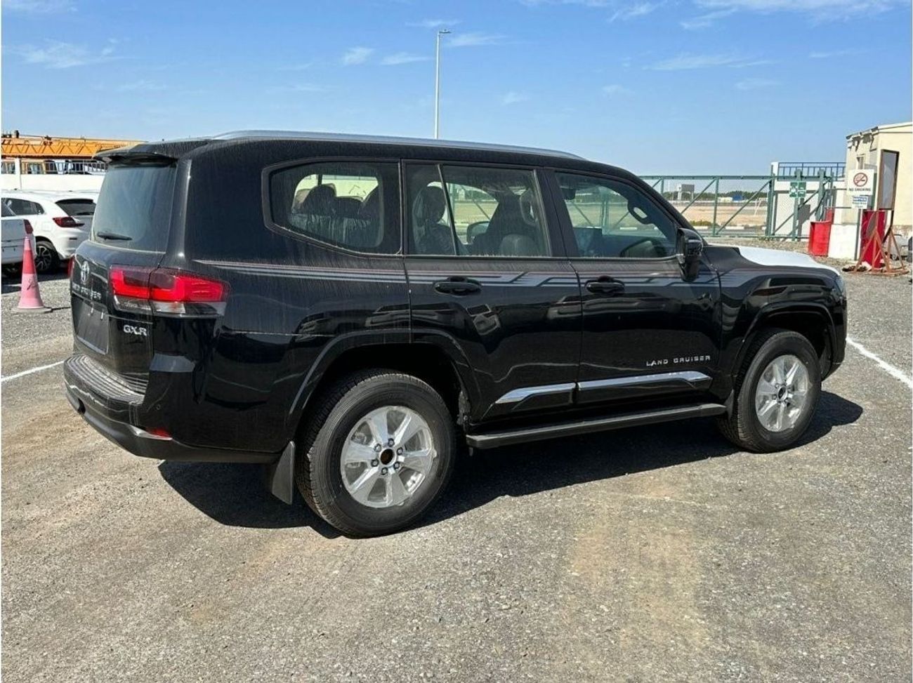 Toyota Land Cruiser 2023 TOYOTA LAND CRUISER 3.5L GXR Twin Turbo AUTOMATIC ZERO KM a