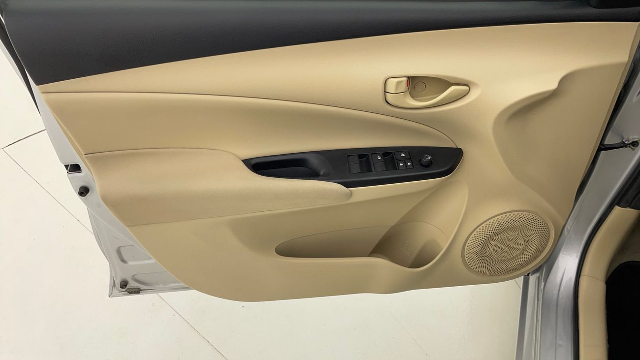 تويوتا يارس SE 1.5 | بدون دفعة مقدمة | اختبار القيادة في المنزل