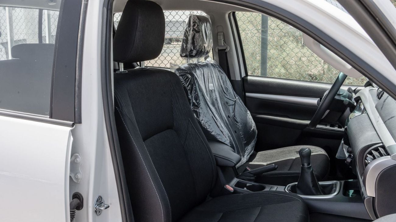 Toyota Hilux 2026 Toyota Hilux 2.4L MT Diesel DC (White-Black)
