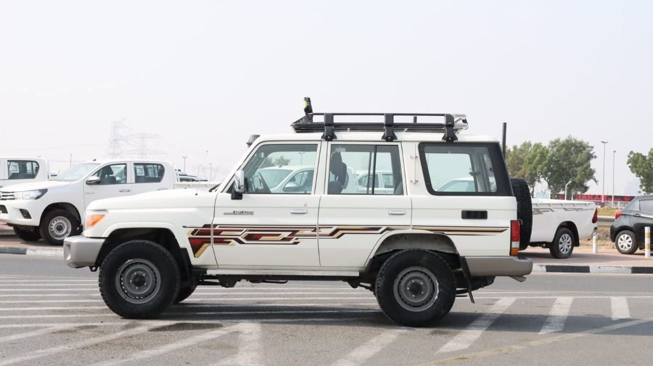 تويوتا لاند كروزر 70 LC76 STD Std 4.5L 4WD