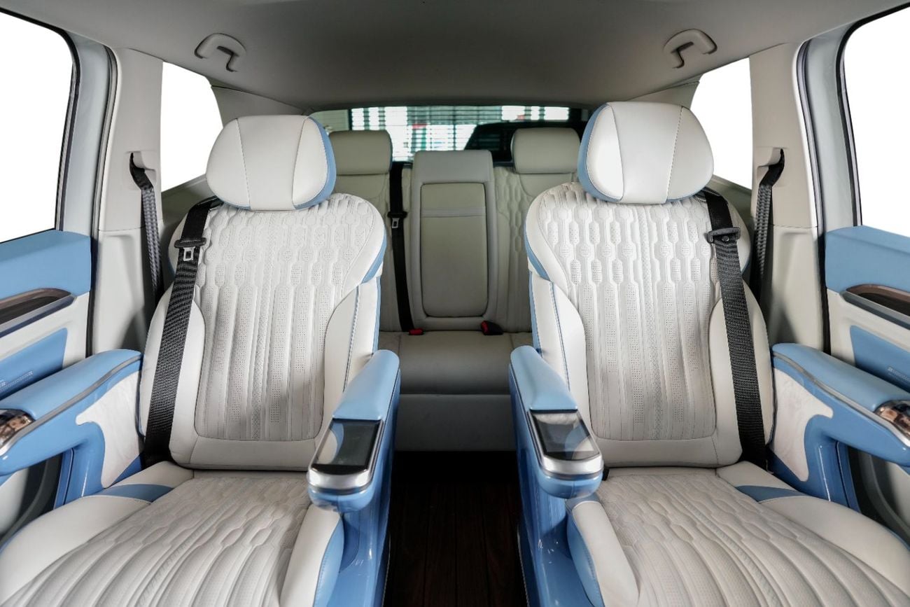 Volkswagen Viloran  TOP OPTION- LOW MILEAGE