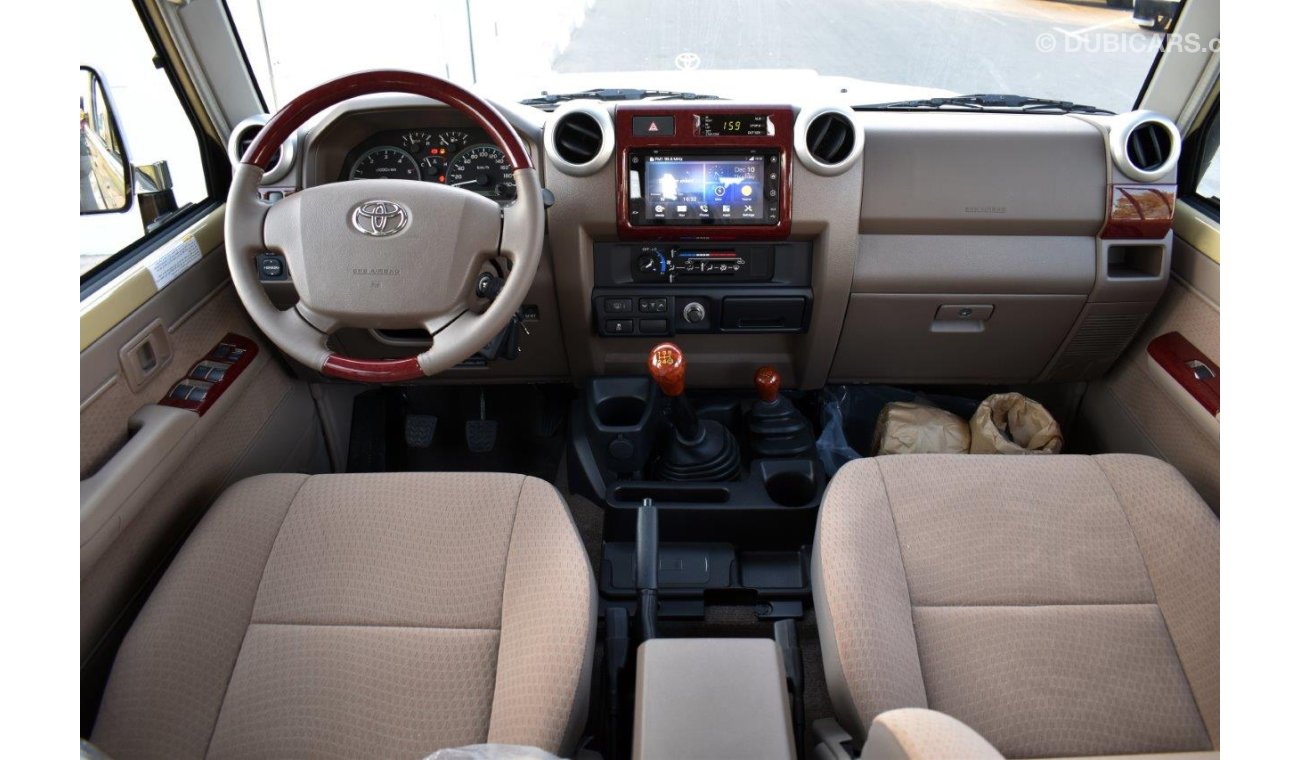 تويوتا لاند كروزر هارد توب 76 LX LIMITED V8 4.5L Turbo Diesel 4WD 5 Seat Manual Transmission (Export only)