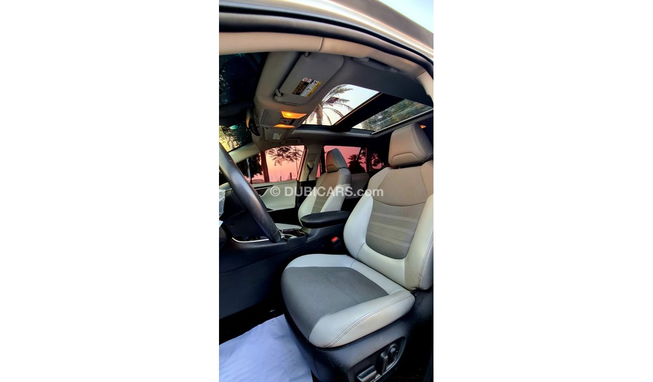 Toyota RAV4 | USA SPECS | V4 | 2WD | PANORAMIC ROOF | FULL OPTION