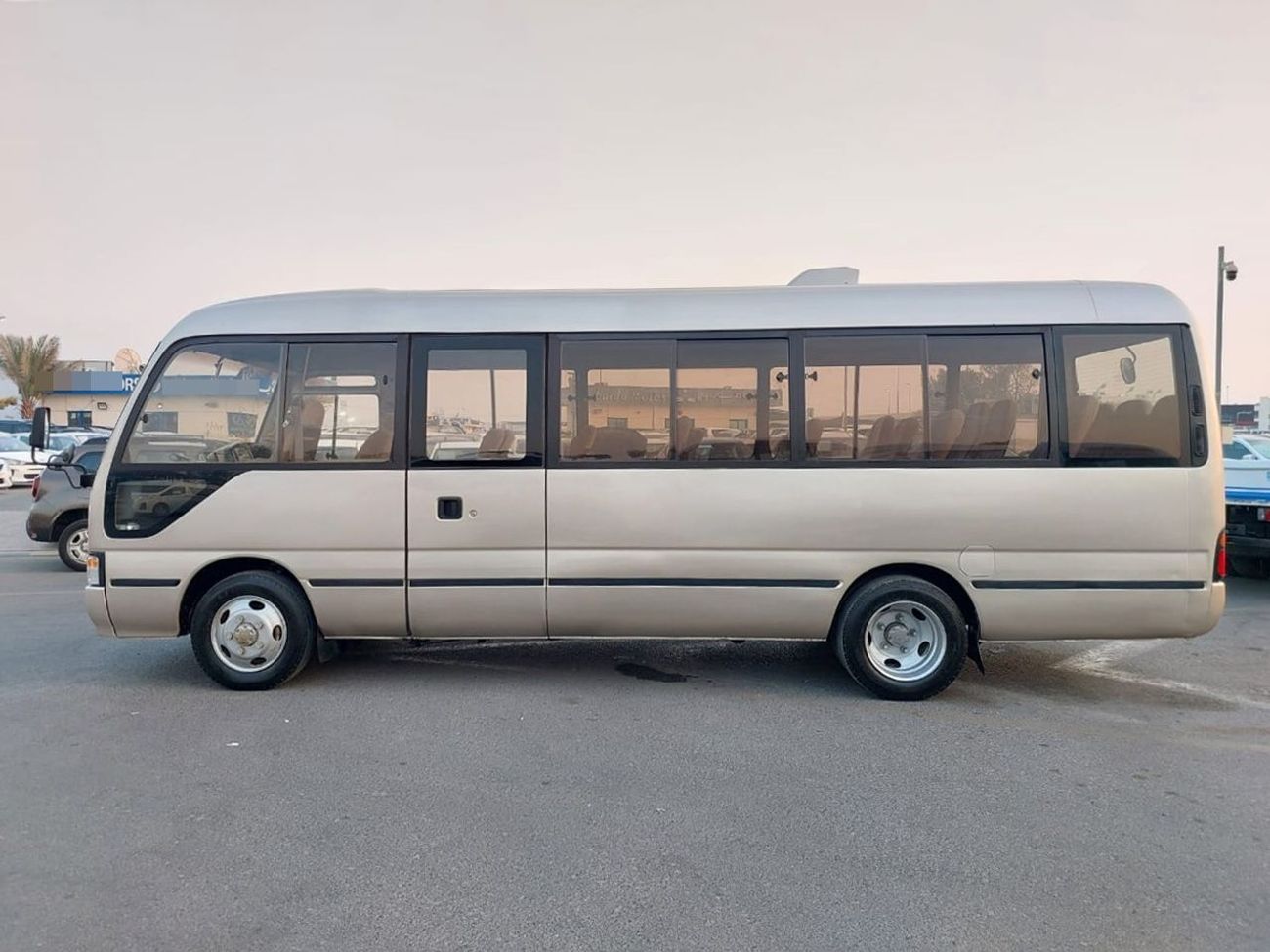 Toyota Coaster TOYOTA COASTER BUS RHD 1996 MODEL 4.1 L DIESEL AUTOMATIC(PM04049)