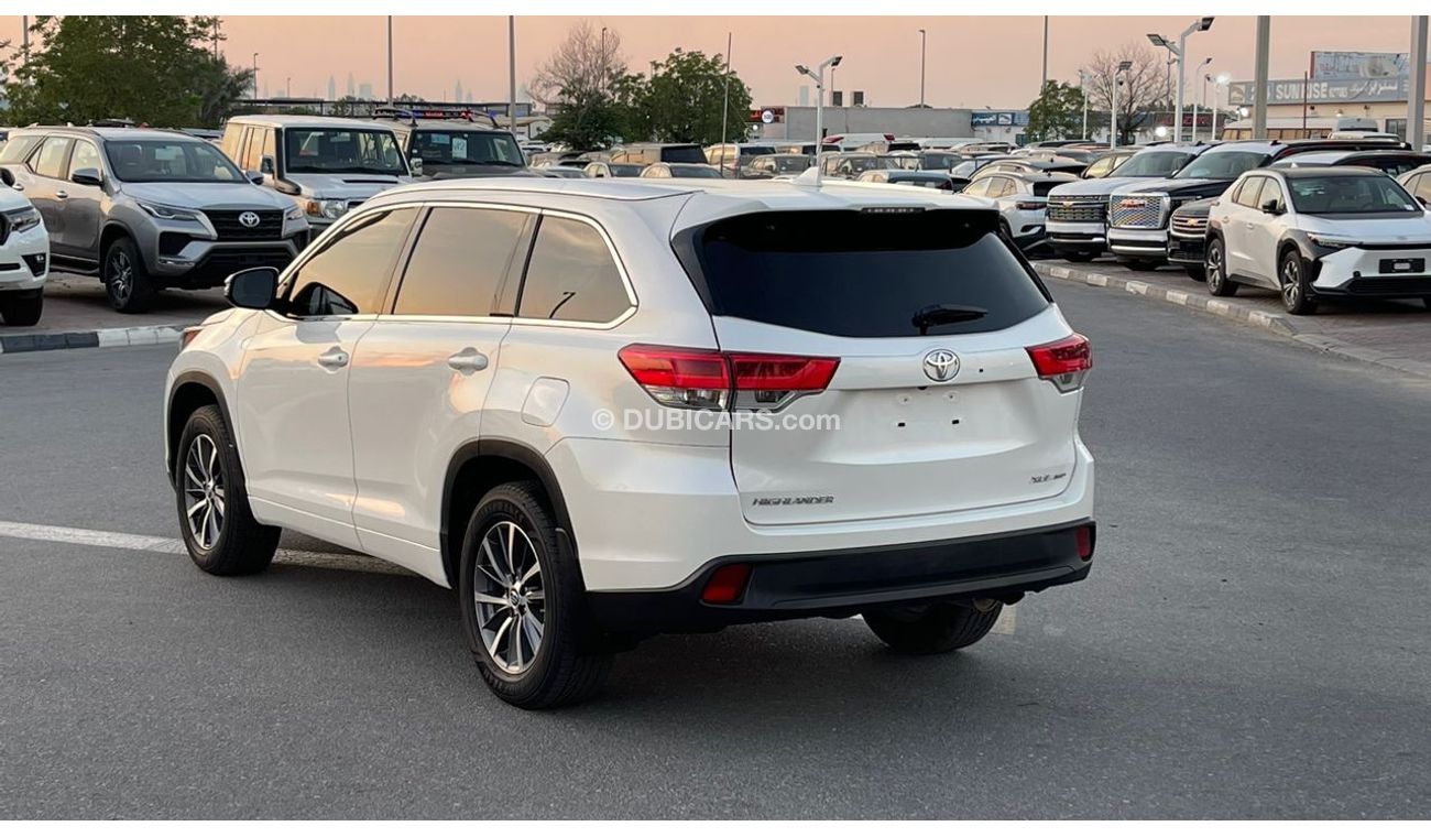 تويوتا هايلاندر 2017 TOYOTA HIGHLANDER  full options XLE 4x4 IMPORTED FROM USA VERY CLEAN CAR INSIDE AND OUT SIDE FO