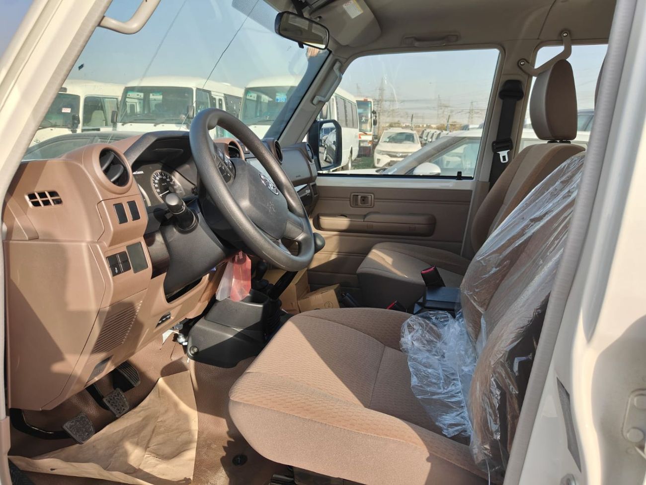 Toyota Land Cruiser Pick Up 2025 Toyota Land Cruiser LC79 Double-Cab without Diff-Lock 2.8L 4-Cyl Turbo Diesel M/T Export Only