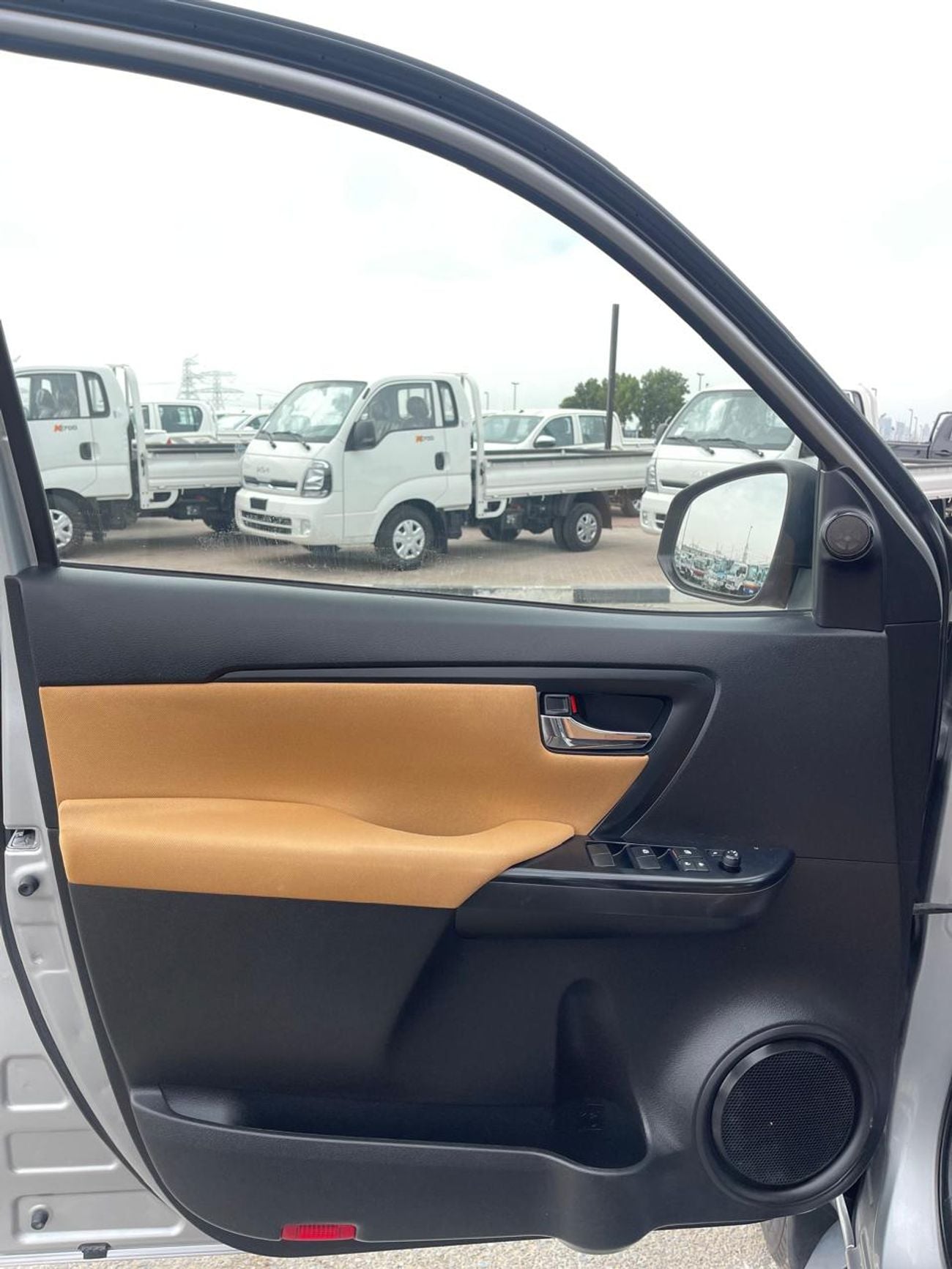 تويوتا فورتونر EXR 2.7L (160 HP)